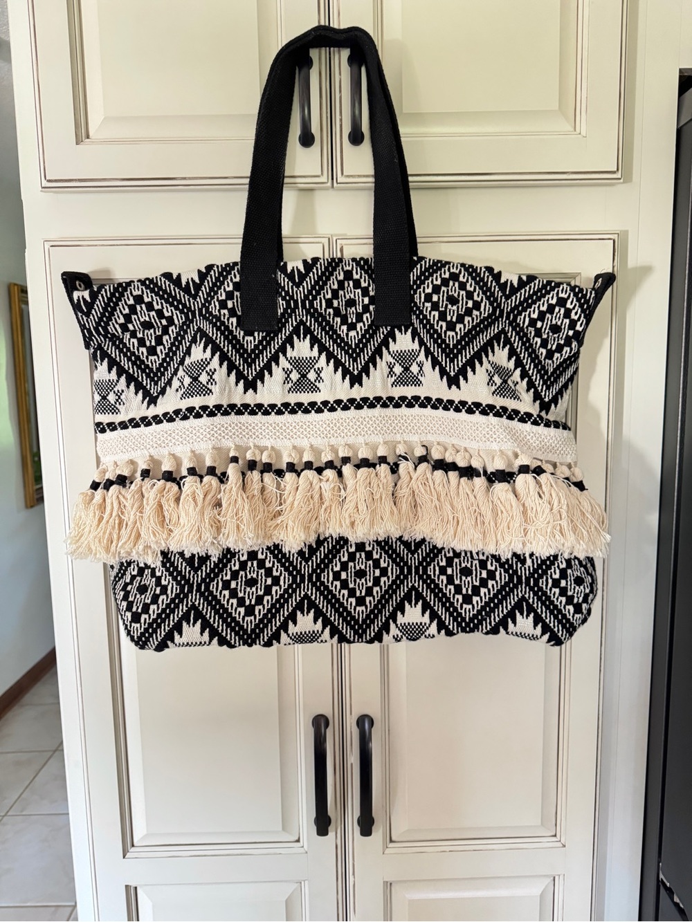 Black & Cream Patterned Fringe Tote Bag - Women's Everyday Carry